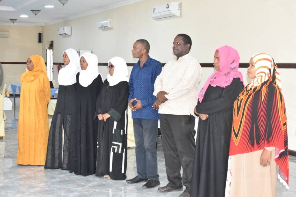 UBALOZI WA KANADA NCHINI TANZANIA kupitia kitengo cha Mashirikiano imepongeza hatua zilizofikiwa na watekelezaji wa mradi wa kuwawezesha wanawake na uongozi katika kukabiliana na mabadiliko ya tabianchi (Zanzadapt)